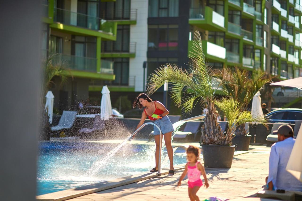 Ace Aparthotel Pool & Spa Mamaia Nord Нэводари Экстерьер фото